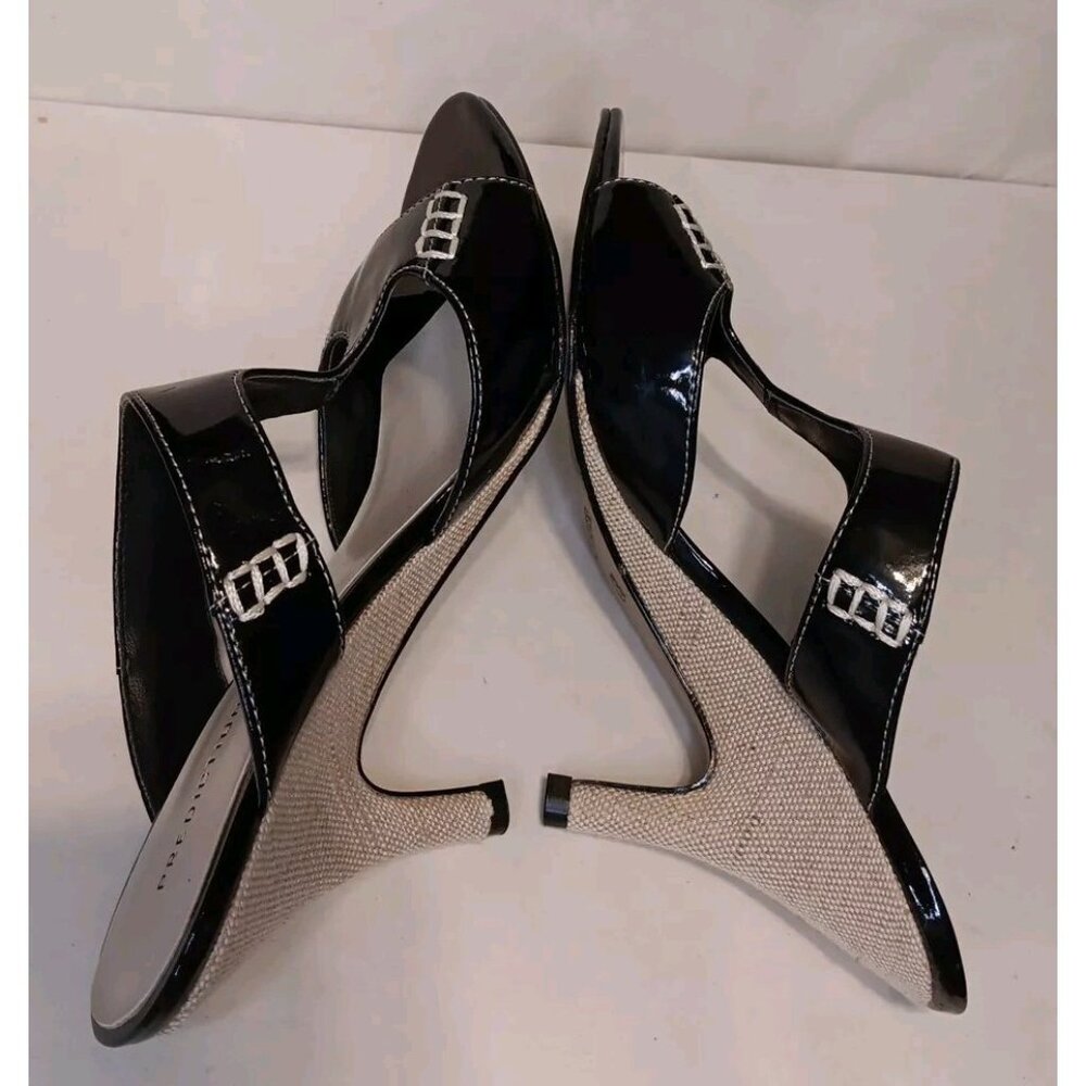 Predictions Women 7.5 Black and Tan 2000s Faux Patent Leather Sandal Slides Mule - Picture 5 of 11